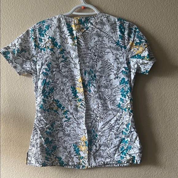 Cherokee scrub top - Picture 3 of 3